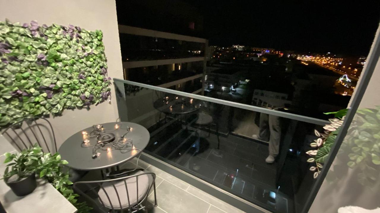 Palas Mall Apartment Q Residence Iasi Bagian luar foto