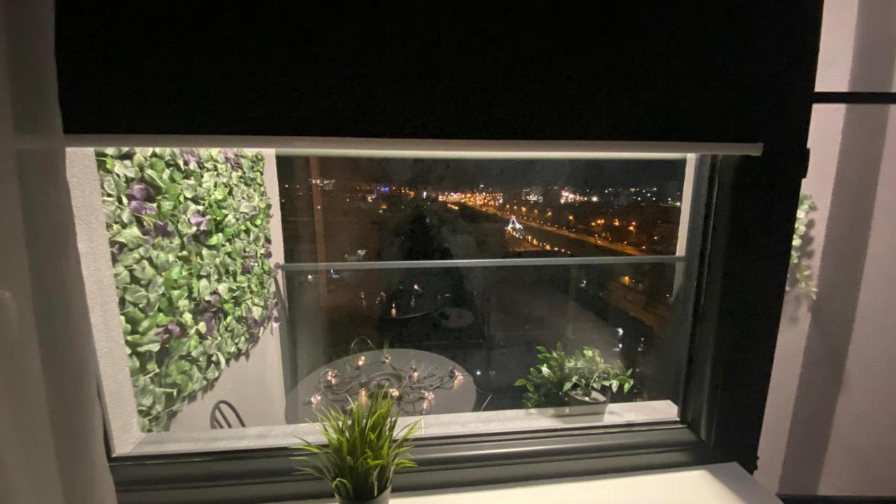 Palas Mall Apartment Q Residence Iasi Bagian luar foto